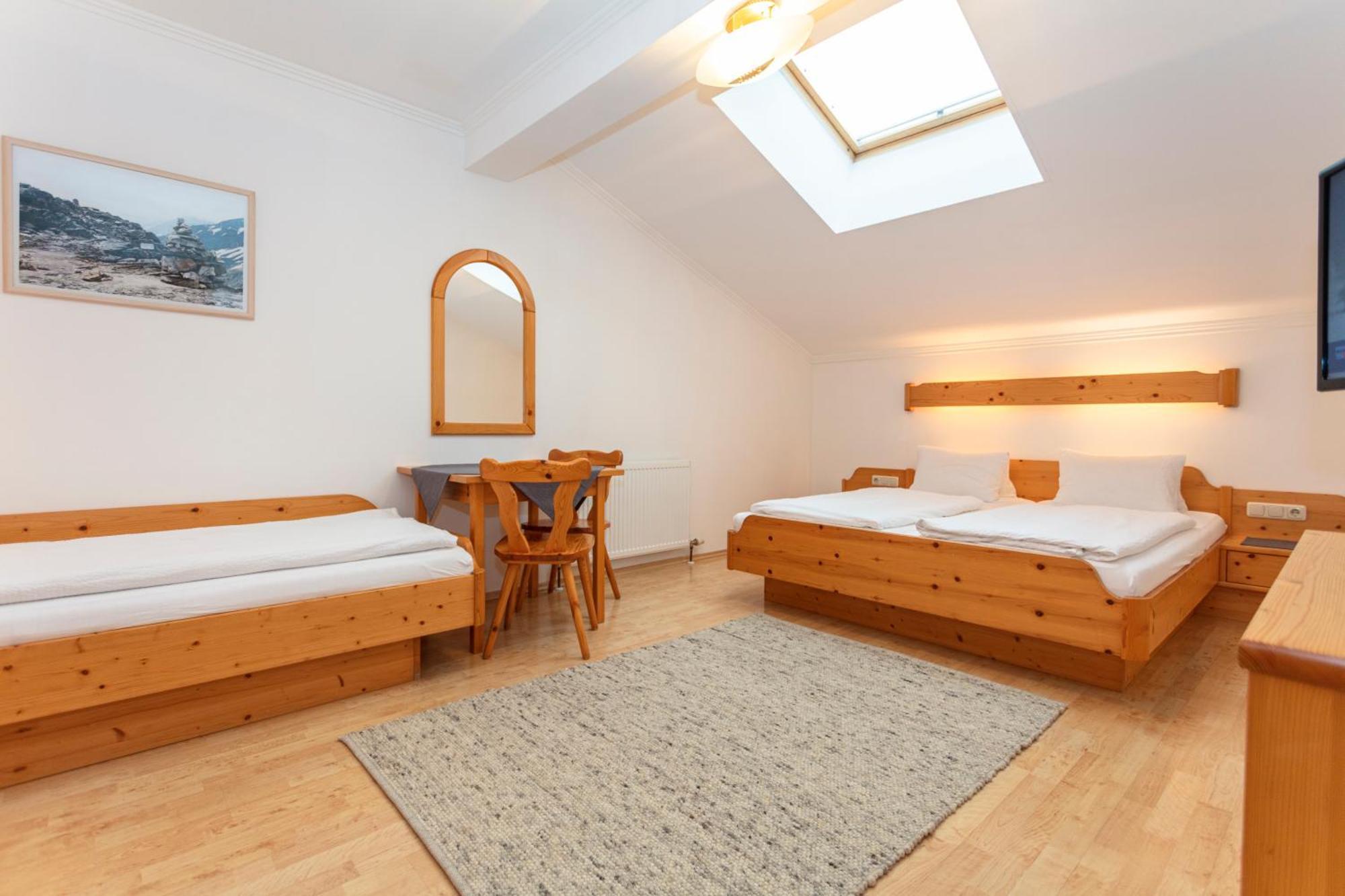 Tischlerwirt Otel Uttendorf Dış mekan fotoğraf